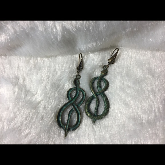 SOLD!! Verdigris Infinity Snake Earrings - Picture 14 of 15